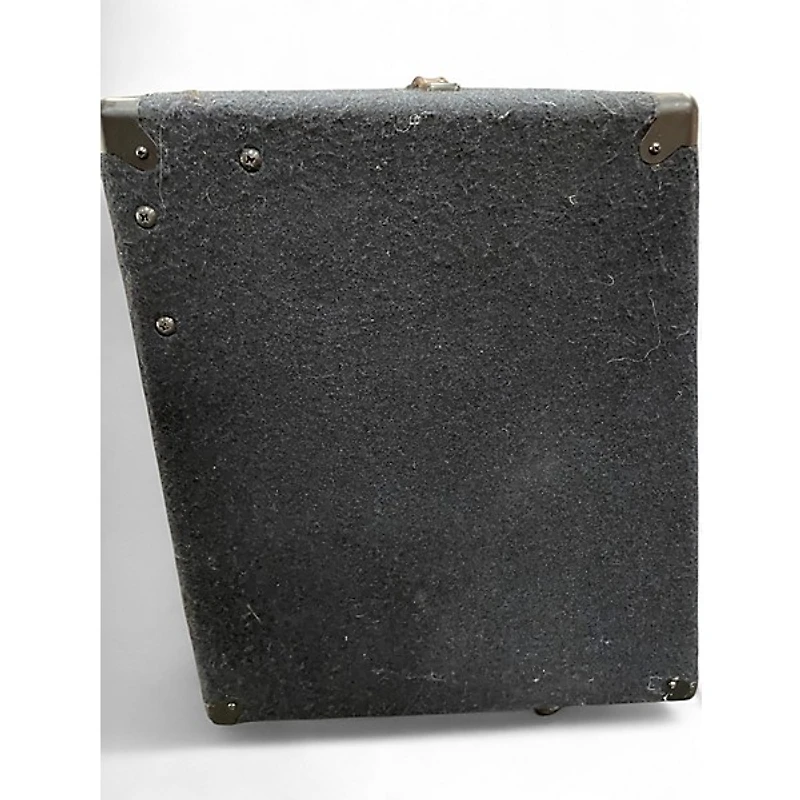 Used Roland KC600 Keyboard Amp