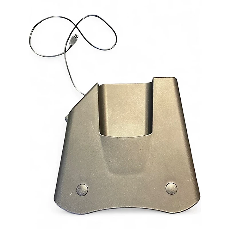 Used Harbinger VARI 2410 Powered Speaker