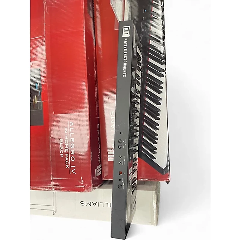 Used Native Instruments Komplete Kontrol S49 MIDI Controller