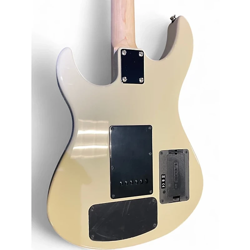 Used Line 6 VARIAX STANDARD White Solid Body Electric Guitar