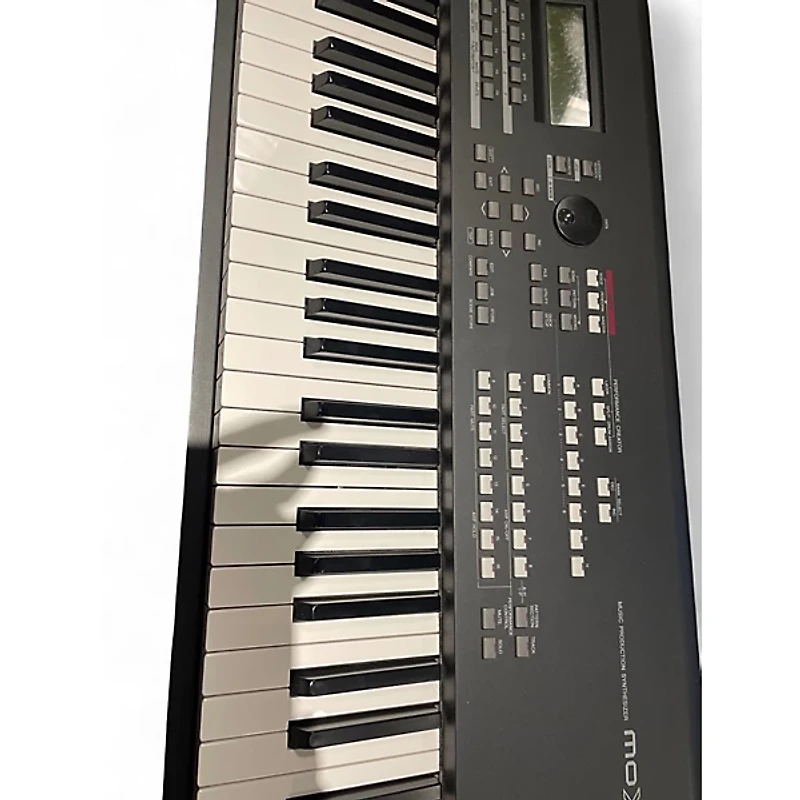 Used Yamaha MOXF8 88 Key Keyboard Workstation