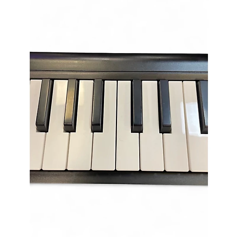 Used KORG MicroKey 25 USB MIDI Controller