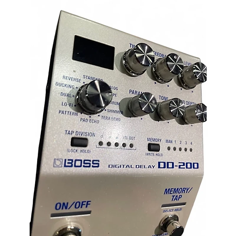 Used BOSS DD200 Digital Delay Effect Pedal