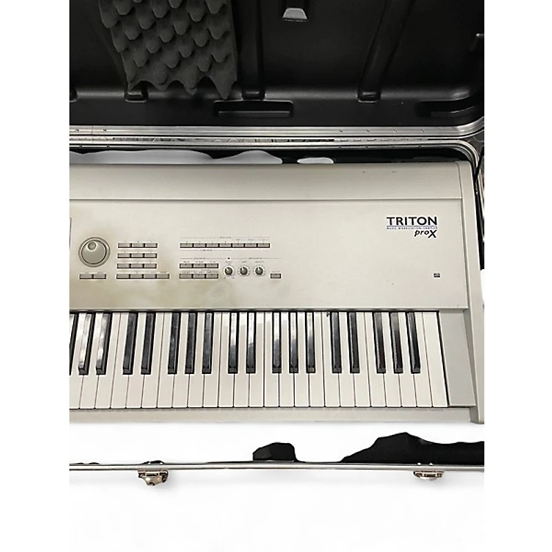 Used KORG Triton Pro X 88 Key Keyboard Workstation