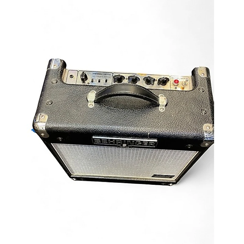 Used Behringer gm110 Guitar Combo Amp