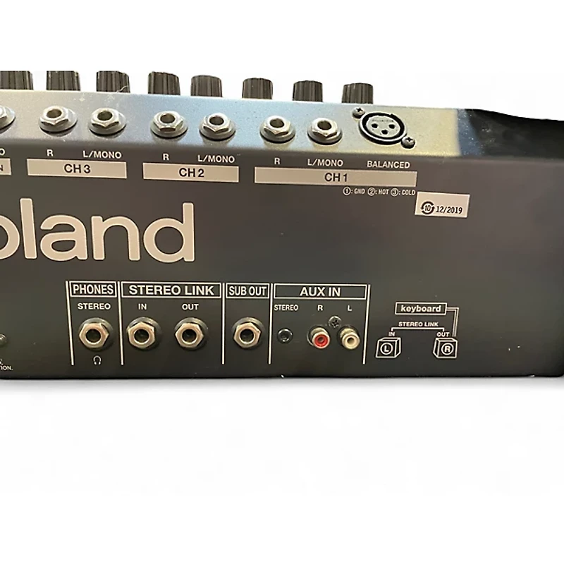Used Roland KC600 Keyboard Amp