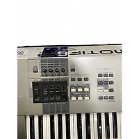Used Yamaha MX61 61 Key Keyboard Workstation