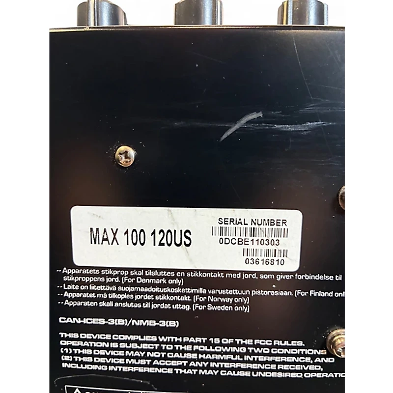 Used Peavey max 100 Bass Combo Amp