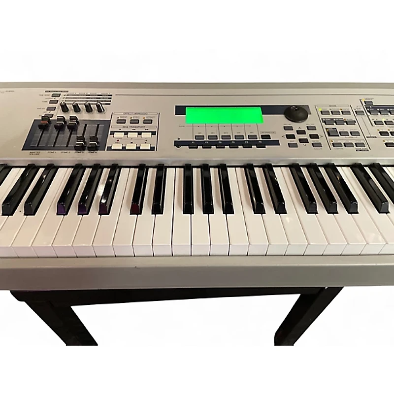 Used Yamaha MO8 88 Key Keyboard Workstation