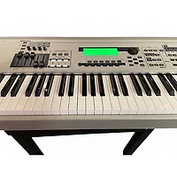 Used Yamaha MO8 88 Key Keyboard Workstation