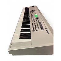 Used Yamaha MO8 88 Key Keyboard Workstation