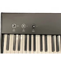 Used Studiologic SL88 Studio MIDI Controller