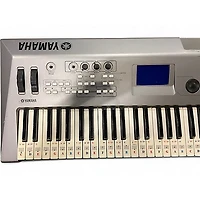 Used Yamaha MM6 61 Key Keyboard Workstation