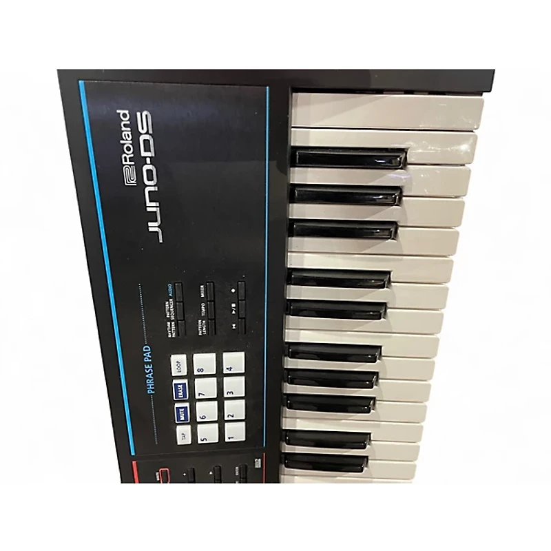 Used Roland JUNO DS61 Keyboard Workstation