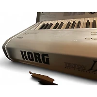 Used KORG Triton Le 88 Key Keyboard Workstation