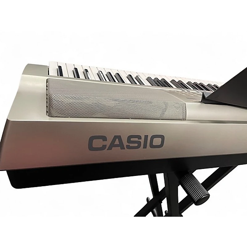 Used Casio WK200 76 Key Keyboard Workstation