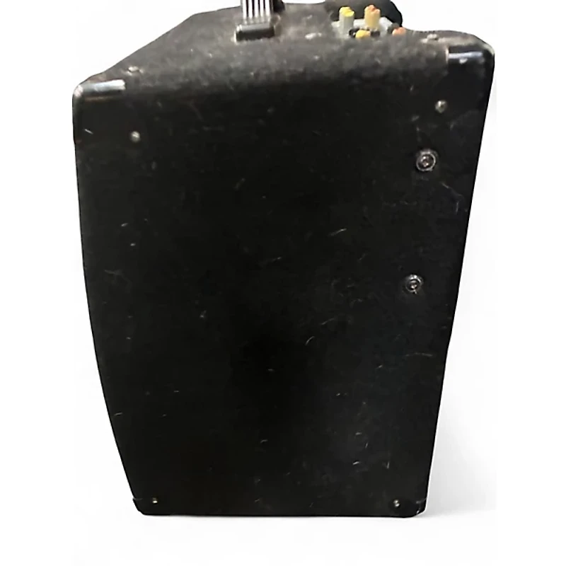 Used Behringer ultratone k900fx Keyboard Amp