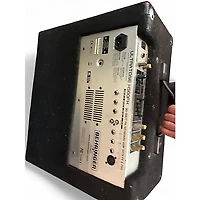 Used Behringer ultratone k900fx Keyboard Amp