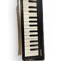 Used KORG MicroKey 61 USB MIDI Controller