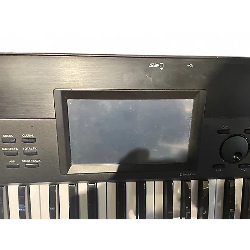 Used KORG Krome 61 Key Keyboard Workstation