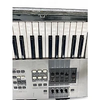 Used Yamaha Motif 6 61 Key Keyboard Workstation