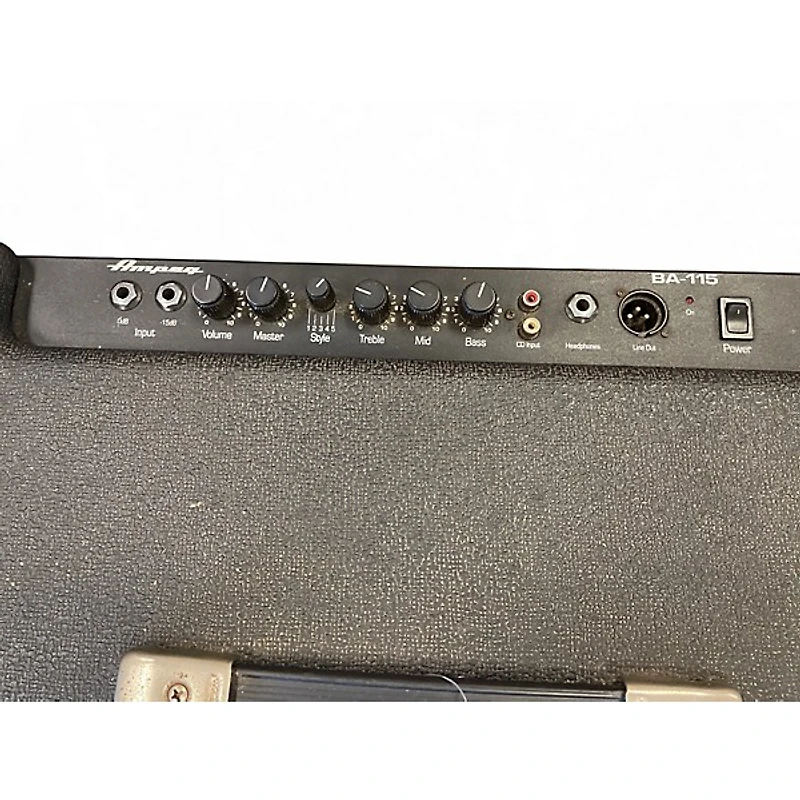 Used Ampeg BA115 Bass Combo Amp