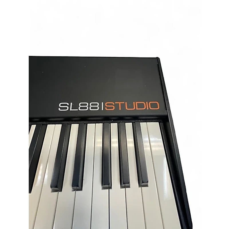 Used Studiologic SL88 Keyboard Workstation