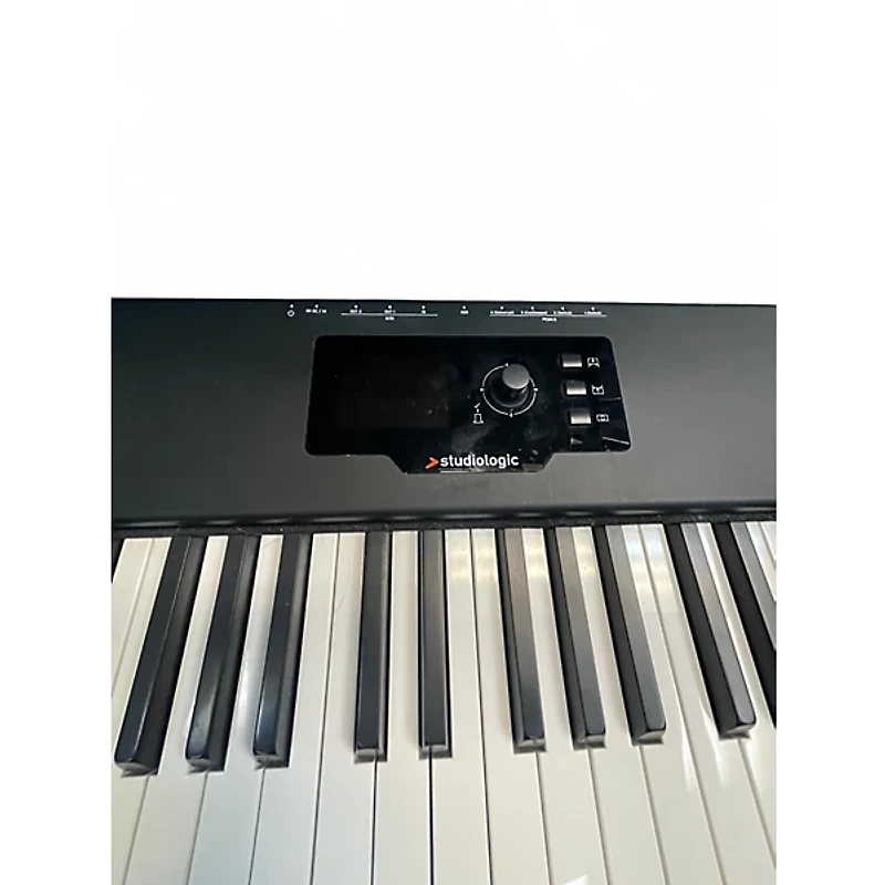 Used Studiologic SL88 Keyboard Workstation