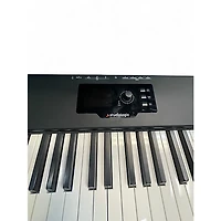 Used Studiologic SL88 Keyboard Workstation
