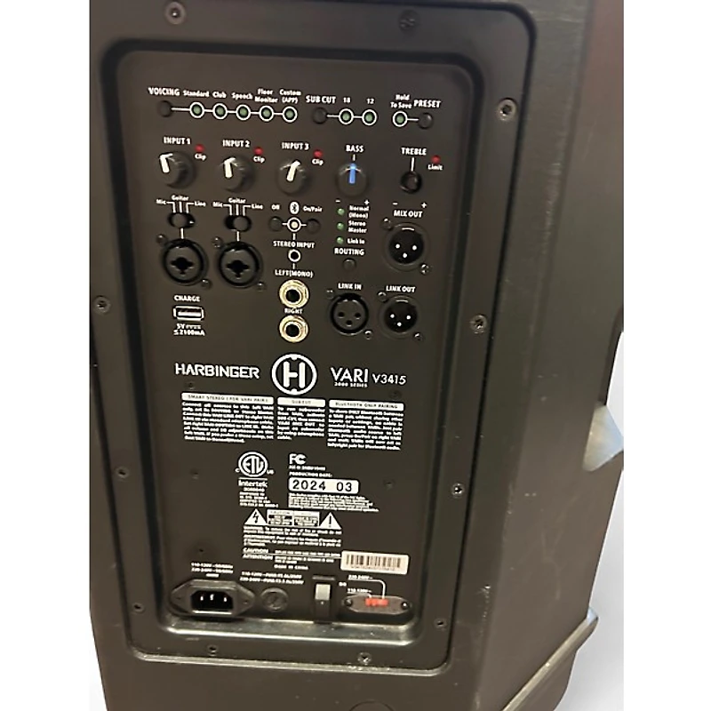 Used Harbinger vari v3415 Powered Speaker