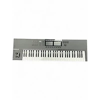 Used Native Instruments Komplete Kontrol S61 MK2 MIDI Controller