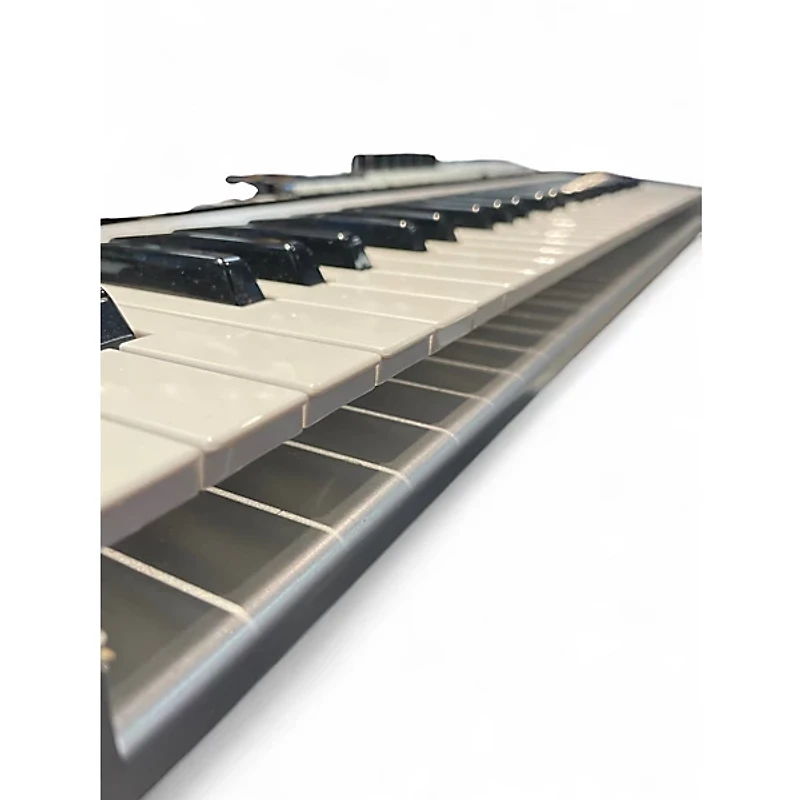 Used Samson Graphite 49 Key MIDI Controller