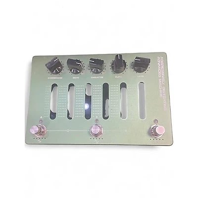 Used Darkglass Aggressively Distorting Advanced Machine Effect Pedal