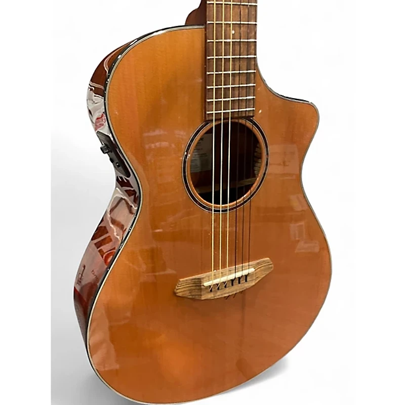 Used Breedlove Discovery Concert Natural Acoustic Guitar