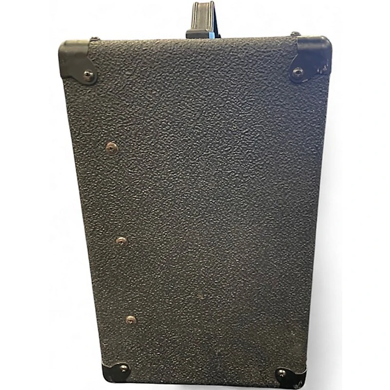 Used Peavey VSS-20 Guitar Cabinet