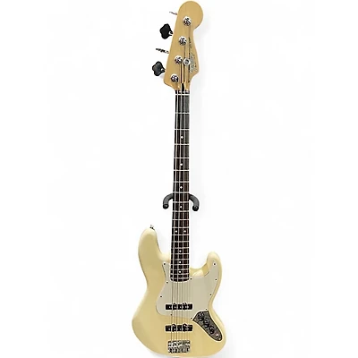 Used Fender Player Jazz Bass Classic White Electric Bass Guitar