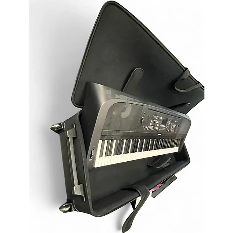 Used Yamaha DGX670B Keyboard Workstation