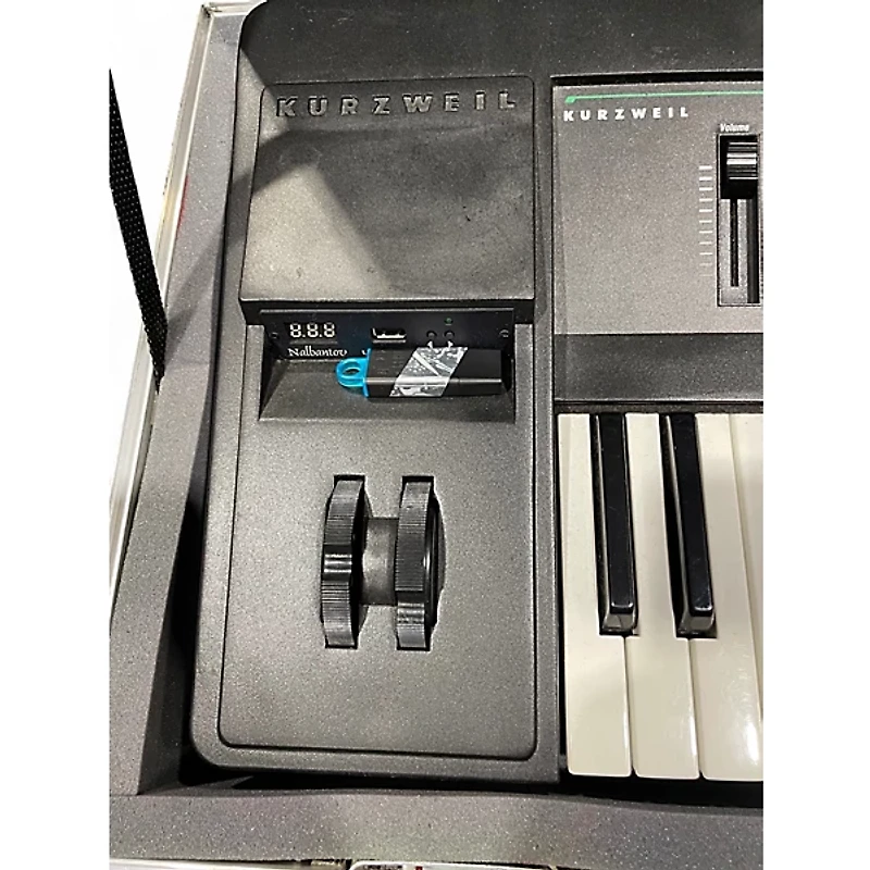 Used Kurweil k2000 vast Keyboard Workstation