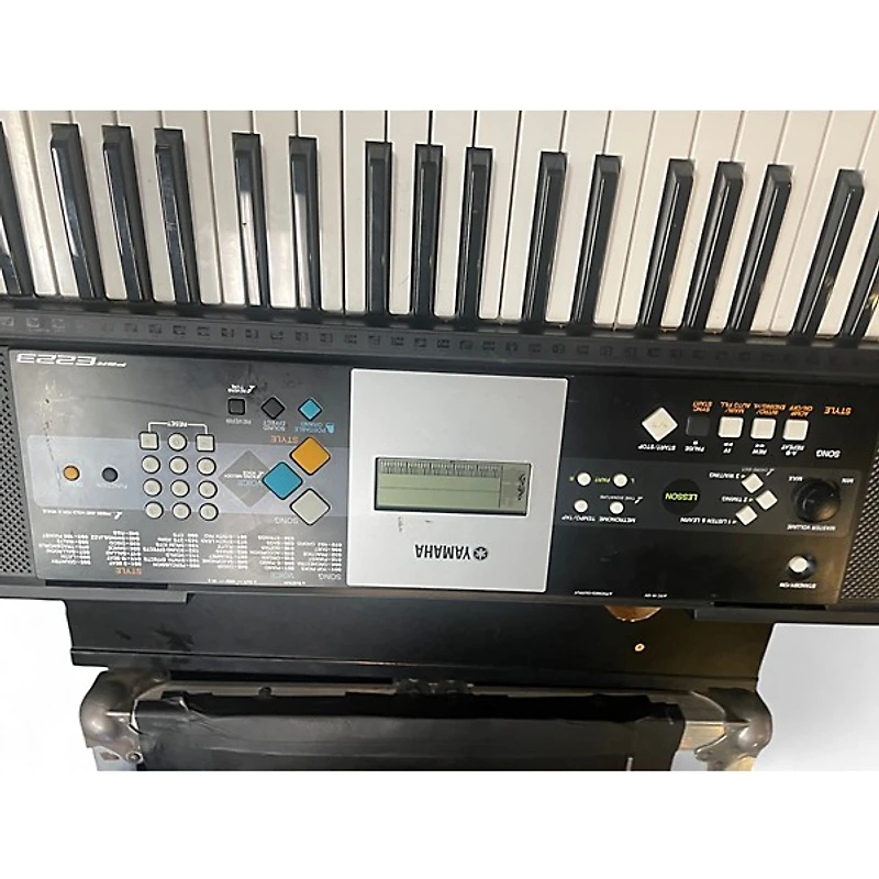 Used Yamaha PSRE223 61 Key Portable Keyboard
