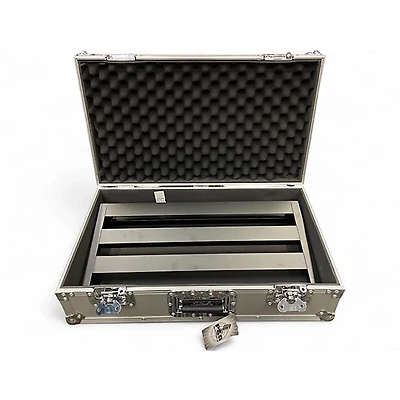 Used Pedaltrain Classic 2 Pedal Board