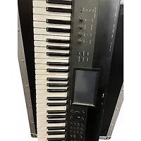 Used KORG Krome 88 Key Keyboard Workstation