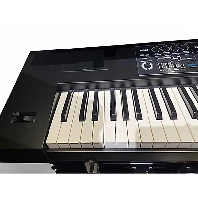 Used Roland JUNO DS88 Synthesizer