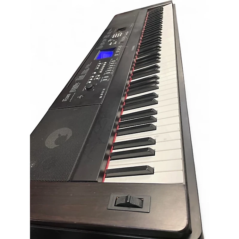 Used Yamaha DGX650 88 Key Portable Keyboard