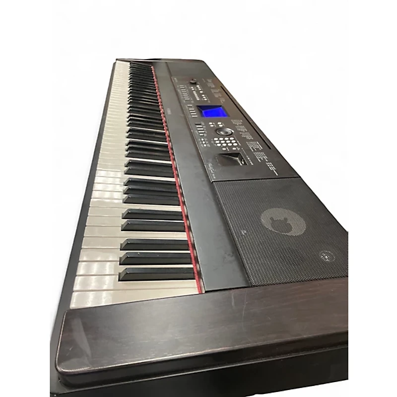 Used Yamaha DGX650 88 Key Portable Keyboard