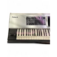 Used Roland Fantom G8 88 Key Keyboard Workstation