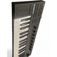 Used Native Instruments M32 MIDI Controller