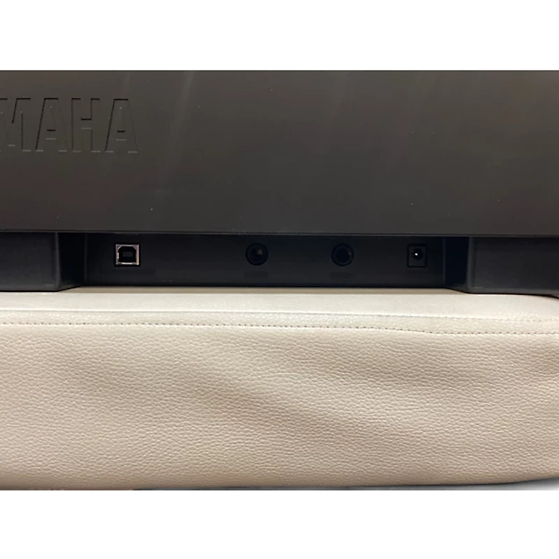 Used Yamaha P143B Digital Piano