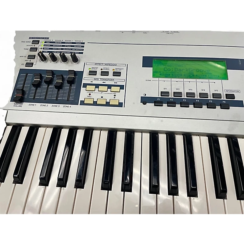 Used Yamaha MO6 61 Key Keyboard Workstation