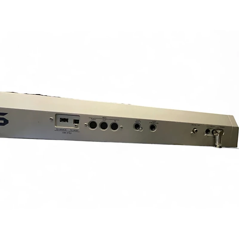 Used Yamaha MO6 61 Key Keyboard Workstation