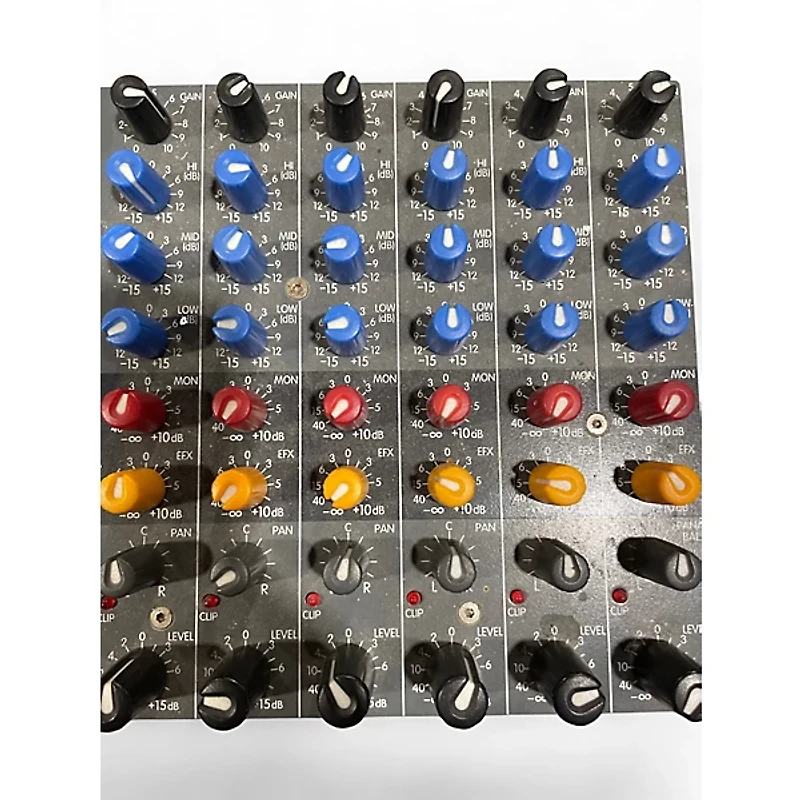 Used Peavey PV8 Powered Mixer